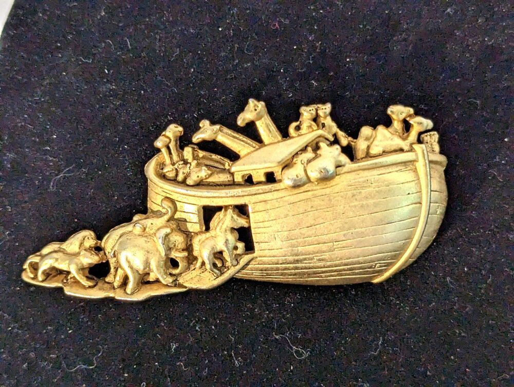 Noah's Ark Brooch - Picture 8 of 11